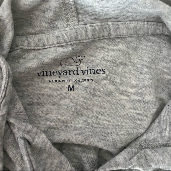 Vineyard vines gray long sleeve hooded whale T-shirt, size medium - Picture 5 of 5